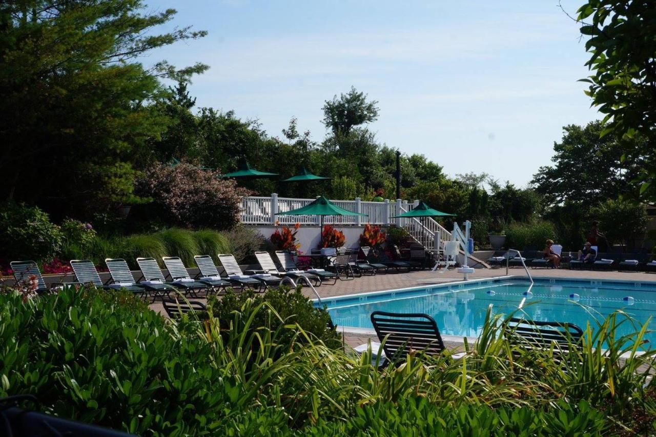 Montauk Manor Hotel Exterior photo The pool at the Ocean House
