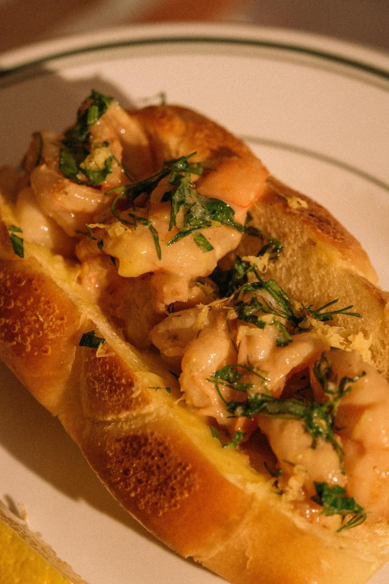 Montauk Manor Hotel Exterior photo A scallop roll